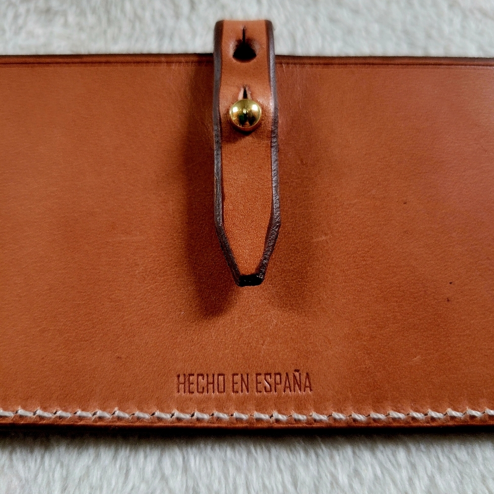 ✨️HP✨️CXC | EUC Sleek Camel/Tan Omega Leather Card Holder - Picture 5 of 11